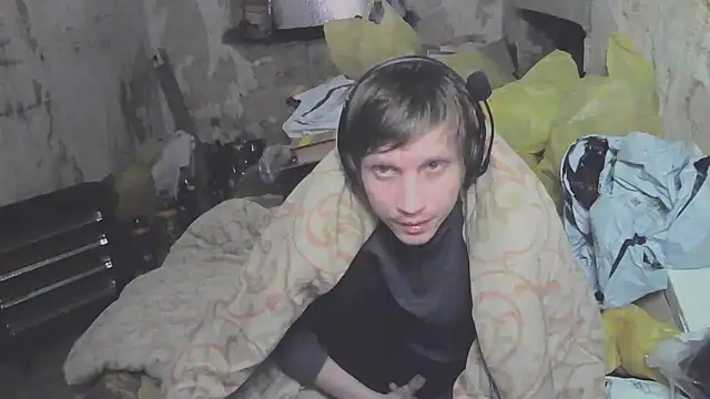 Snapshot of makarov1993 chatting on April 30, 2026, 5:47 am makarov1993 online show from April 30, 2026, 5:47 am