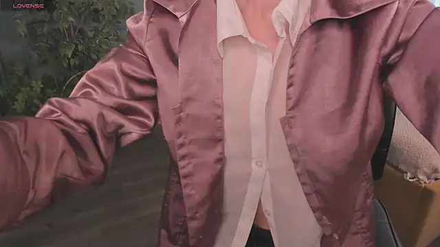 chloe dreammm online show from March 8, 2026, 5:33 am