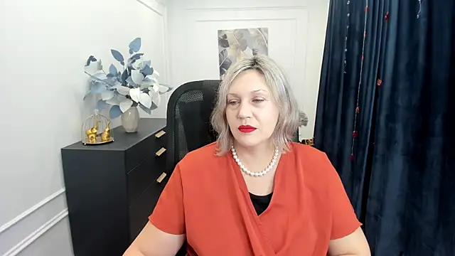 NinaStarle online show from November 22, 2025, 4:33 am