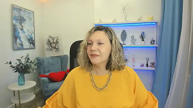 NinaStarle online show from April 16, 2026, 4:24 am