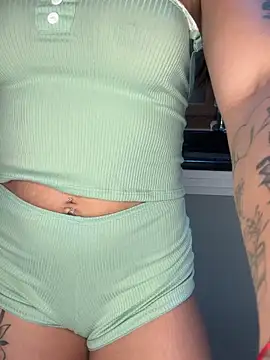 Casalmasc online show from October 6, 2025, 12:19 am