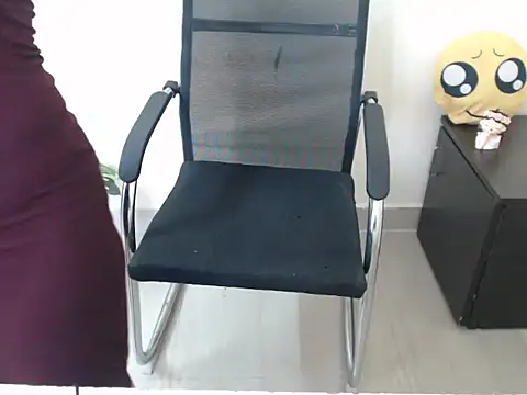 anika bold online show from September 10, 2025, 2:44 am