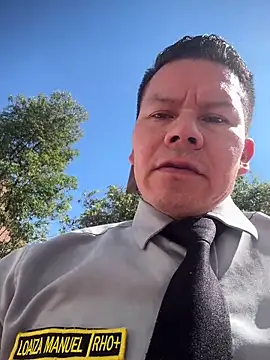 Manu0586 online show from April 12, 2026, 7:41 pm