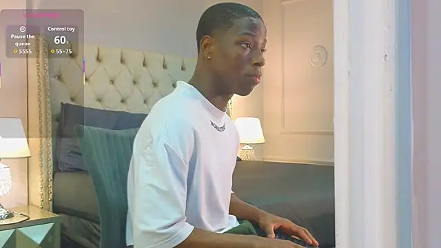 CharlesBrown  online show from November 18, 2025, 12:31 pm