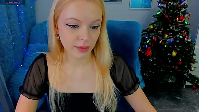 Snapshot of KatherineePierce chatting on January 18, 2026, 4:44 pm KatherineePierce online show from January 18, 2026, 4:44 pm