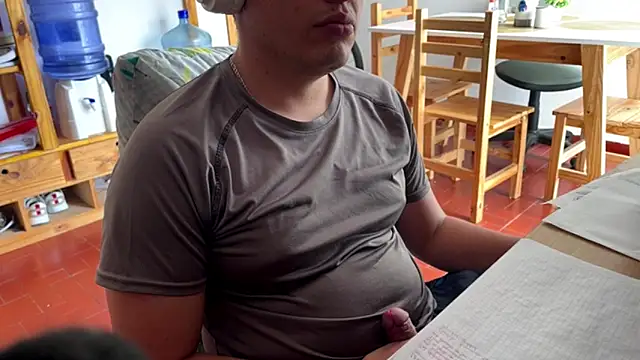 Haustin202 online show from October 30, 2025, 6:19 pm