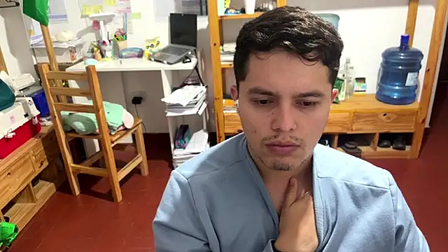 Haustin202 online show from November 9, 2025, 3:16 am