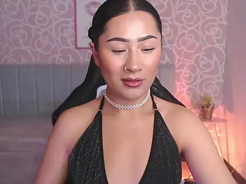 evelyn ch  online show from September 23, 2025, 11:02 am