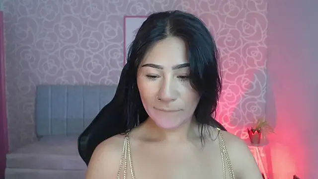 evelyn ch  online show from September 29, 2025, 10:53 am