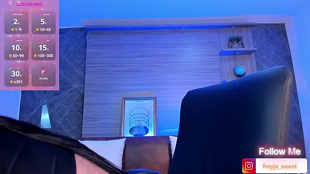 Snapshot of freyja_sweet_ chatting on November 8, 2025, 10:48 am freyja sweet online show from November 8, 2025, 10:48 am