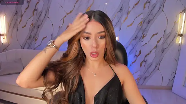 IsabellaMoreau online show from June 21, 2026, 5:48 pm