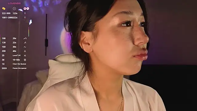 Nelly Kimm online show from April 13, 2026, 1:11 am