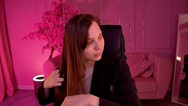 TessaMill online show from March 24, 2026, 5:56 am