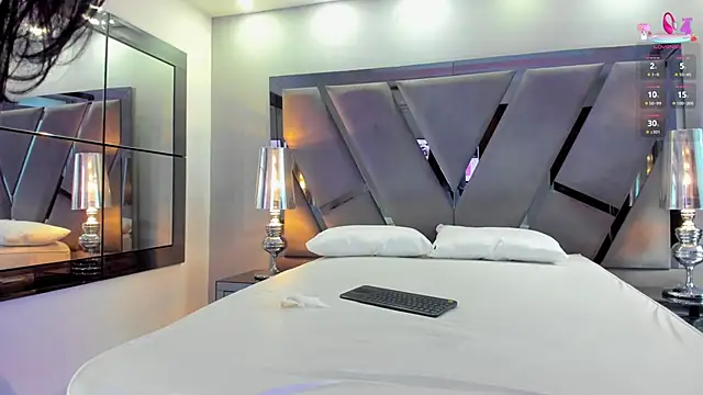 miamirage  online show from October 6, 2025, 12:46 pm