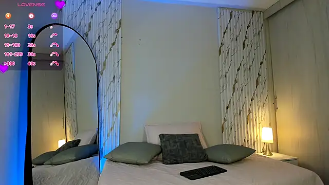 MissVioleet  online show from October 16, 2025, 5:14 pm