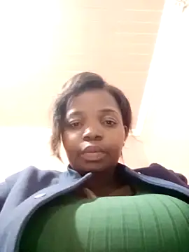 ShySexyBaddiexx online show from February 14, 2026, 11:12 pm