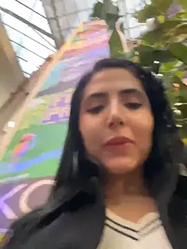 oh nina online show from October 4, 2025, 10:41 pm