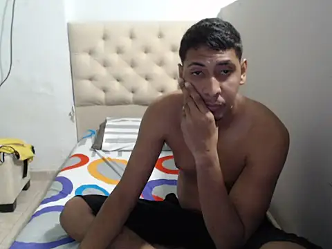 andriu 1425 online show from September 11, 2025, 10:54 pm