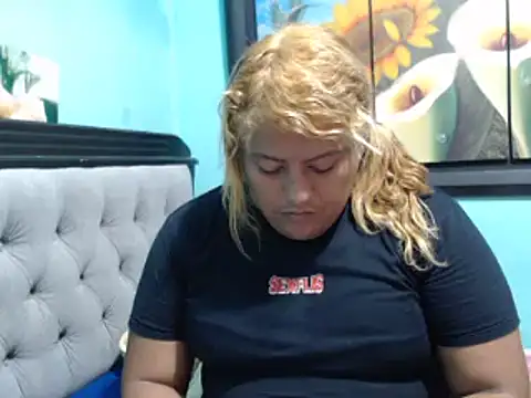 andriu 1425 online show from September 21, 2025, 5:58 pm
