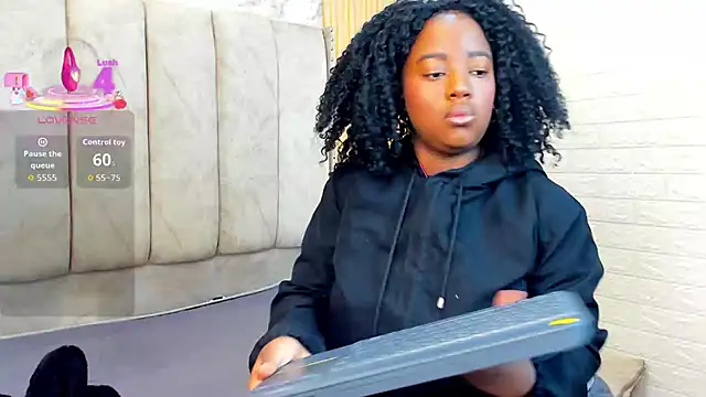 Snapshot of kiarazafira chatting on September 24, 2025, 11:02 am kiarazafira online show from September 24, 2025, 11:02 am