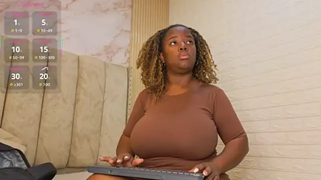 Snapshot of kiarazafira chatting on November 7, 2025, 11:21 am kiarazafira online show from November 7, 2025, 11:21 am