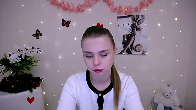 Snapshot of OceanicDawn chatting on February 18, 2026, 6:31 am OceanicDawn online show from February 18, 2026, 6:31 am