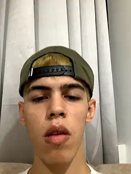 TWINKS FRIENDS online show from November 22, 2025, 1:15 am