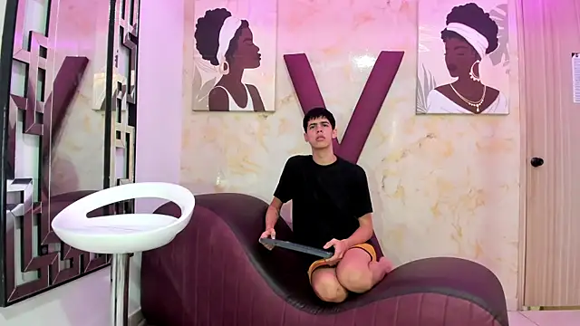 TWINKS FRIENDS online show from January 12, 2026, 1:27 pm