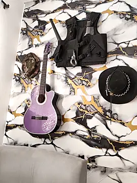 Hiroshi Shen online show from January 16, 2026, 1:26 pm