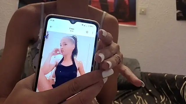 Oulola777 online show from November 10, 2025, 6:29 pm