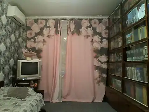 Pline1 online show from October 4, 2025, 9:13 pm