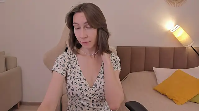 GoodGlamorGirl online show from October 7, 2025, 3:58 am