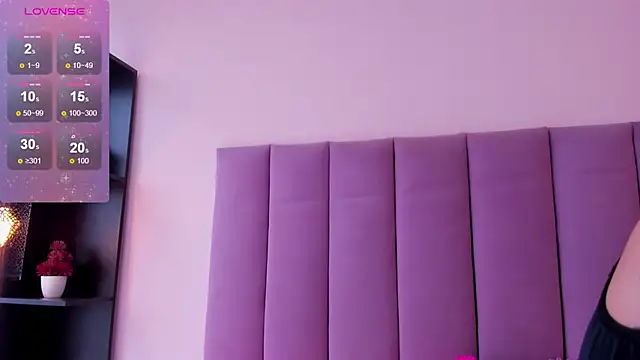 violet myerrs online show from February 14, 2026, 1:08 pm