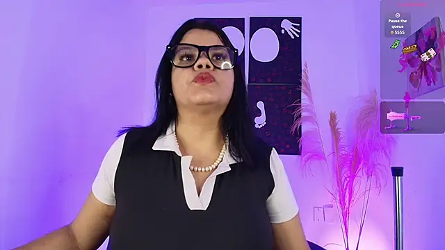 Iamlola  online show from October 16, 2025, 9:16 pm