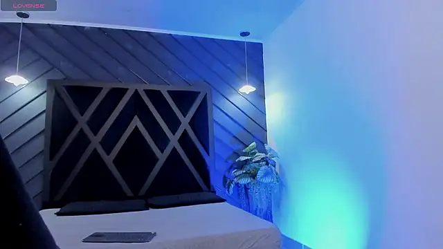 zoe martins  online show from February 6, 2026, 5:27 pm