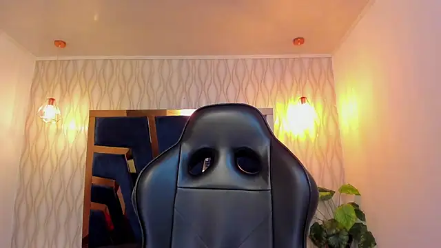 zoe martins  online show from February 11, 2026, 5:29 pm