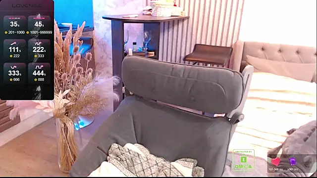 FreeBerryMILF online show from April 14, 2026, 8:37 pm