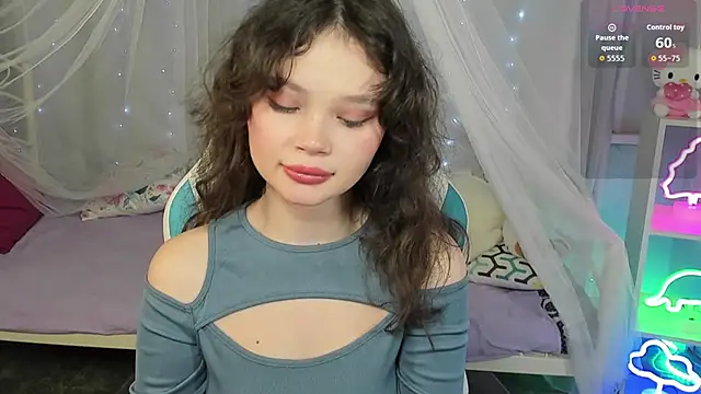 EmilyChaves online show from November 30, 2025, 3:05 pm