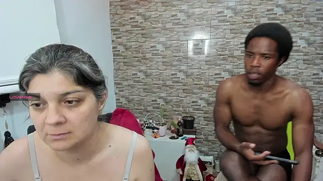 Snapshot of queemking chatting on December 19, 2025, 3:35 am queemking online show from December 19, 2025, 3:35 am