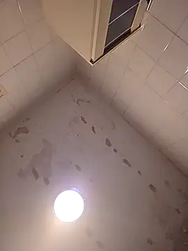 Bottem010 online show from February 7, 2026, 1:53 am