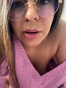 sweet shadil  online show from September 19, 2025, 1:40 am