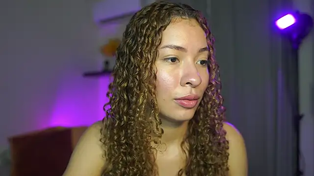 isabella-garcia- online show from September 23, 2025, 1:52 am