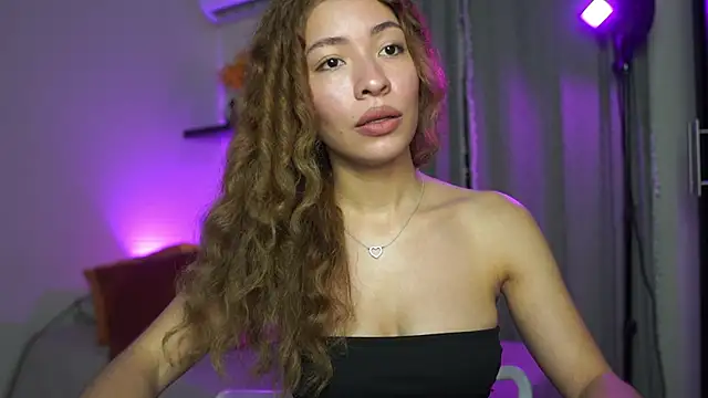 isabella-garcia- online show from September 25, 2025, 2:15 am