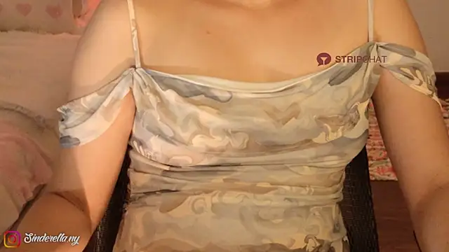 Snapshot of i-scream chatting on October 15, 2025, 11:10 am i-scream online show from October 15, 2025, 11:10 am