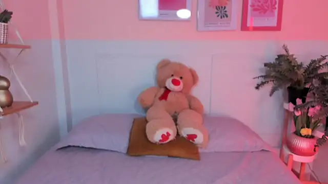 Camila Rivers online show from April 9, 2026, 4:12 am