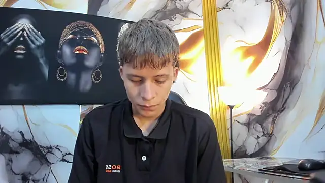 mono blonde online show from May 24, 2026, 11:04 am