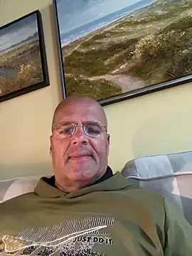 Renebisex online show from May 3, 2026, 6:41 am