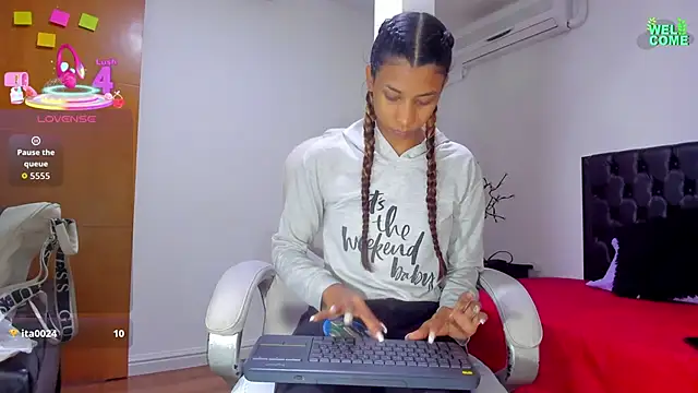 ivi lopez online show from October 8, 2025, 12:03 pm