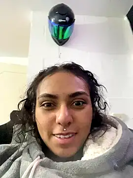 Snapshot of iamkatty_ chatting on October 10, 2025, 6:40 pm iamkatty online show from October 10, 2025, 6:40 pm