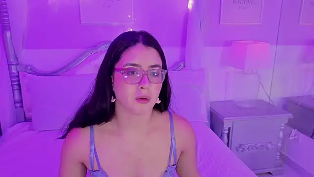 LiLLiAnderson online show from September 20, 2025, 12:06 pm